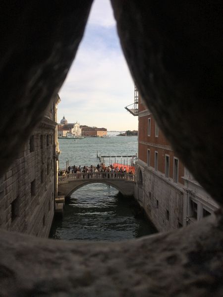 Blick von der Seufzerbrücke auf San Giorgio Maggiore